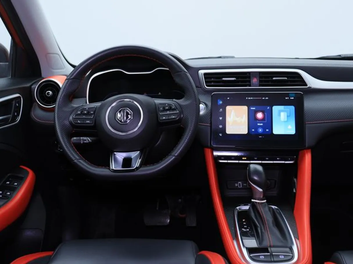 Car image 15