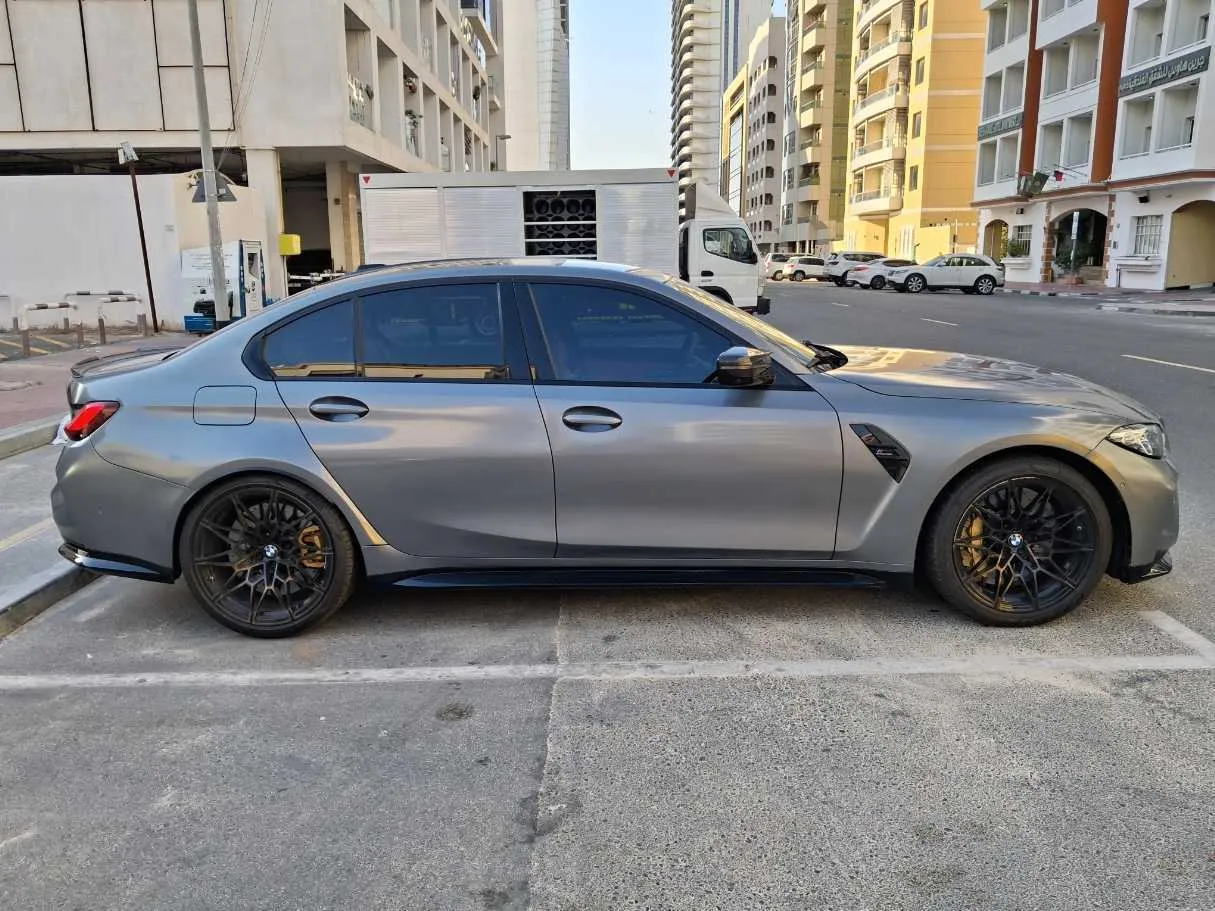 Car image 8