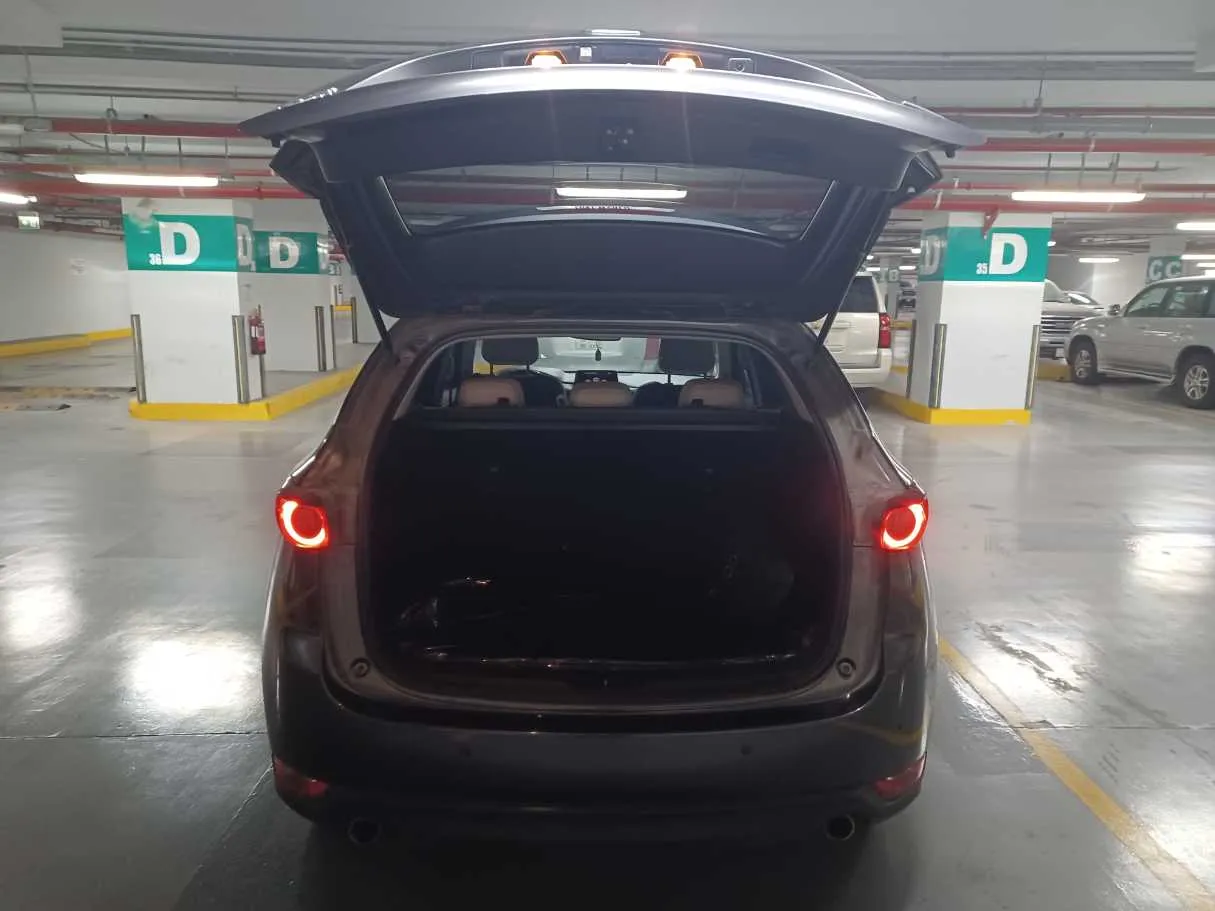 Car image 21