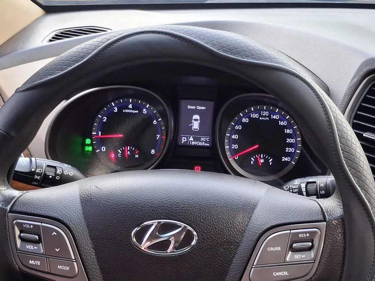 Car image 20