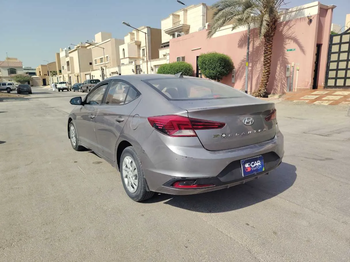 Car image 7