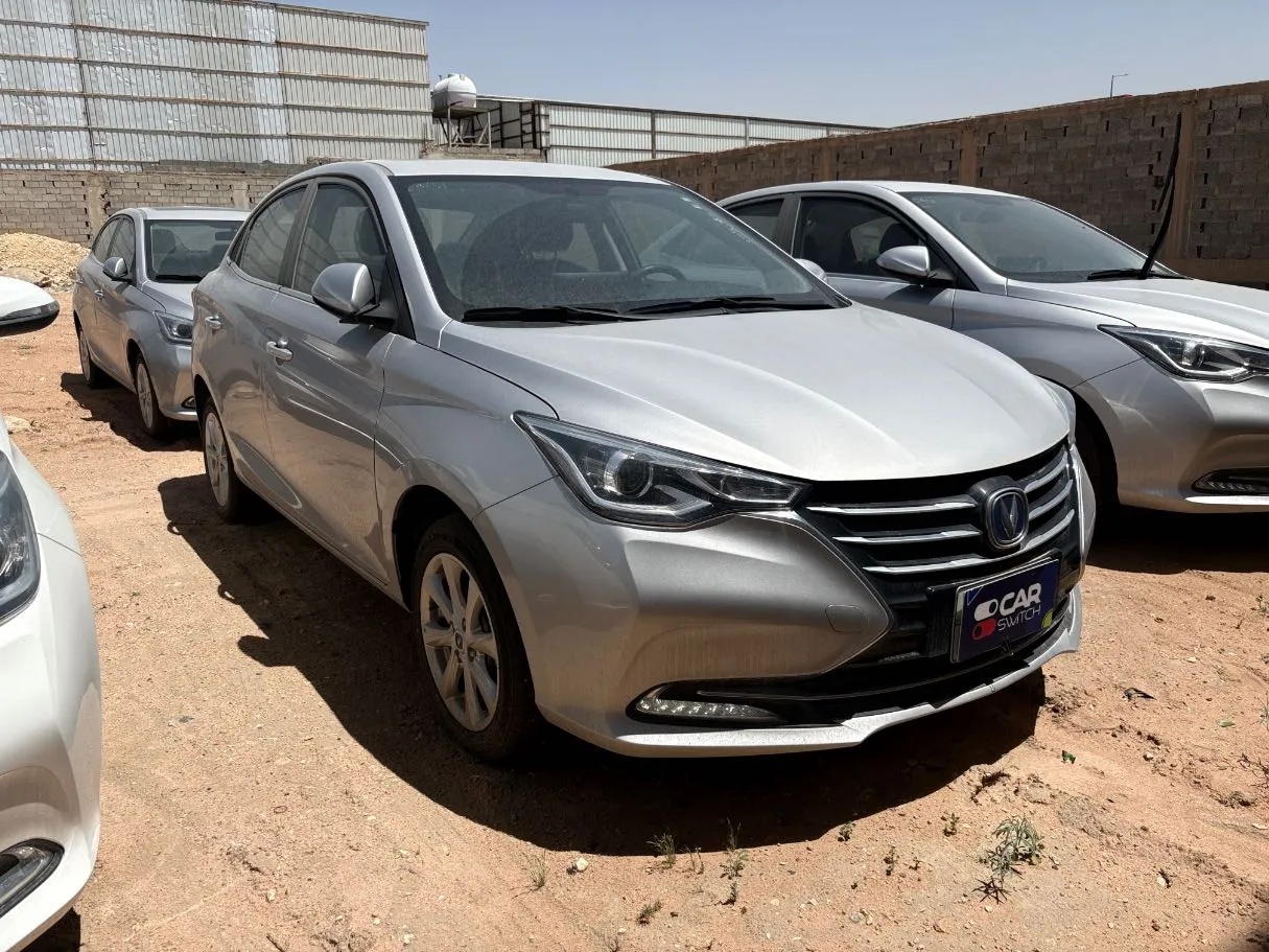 Car image 3