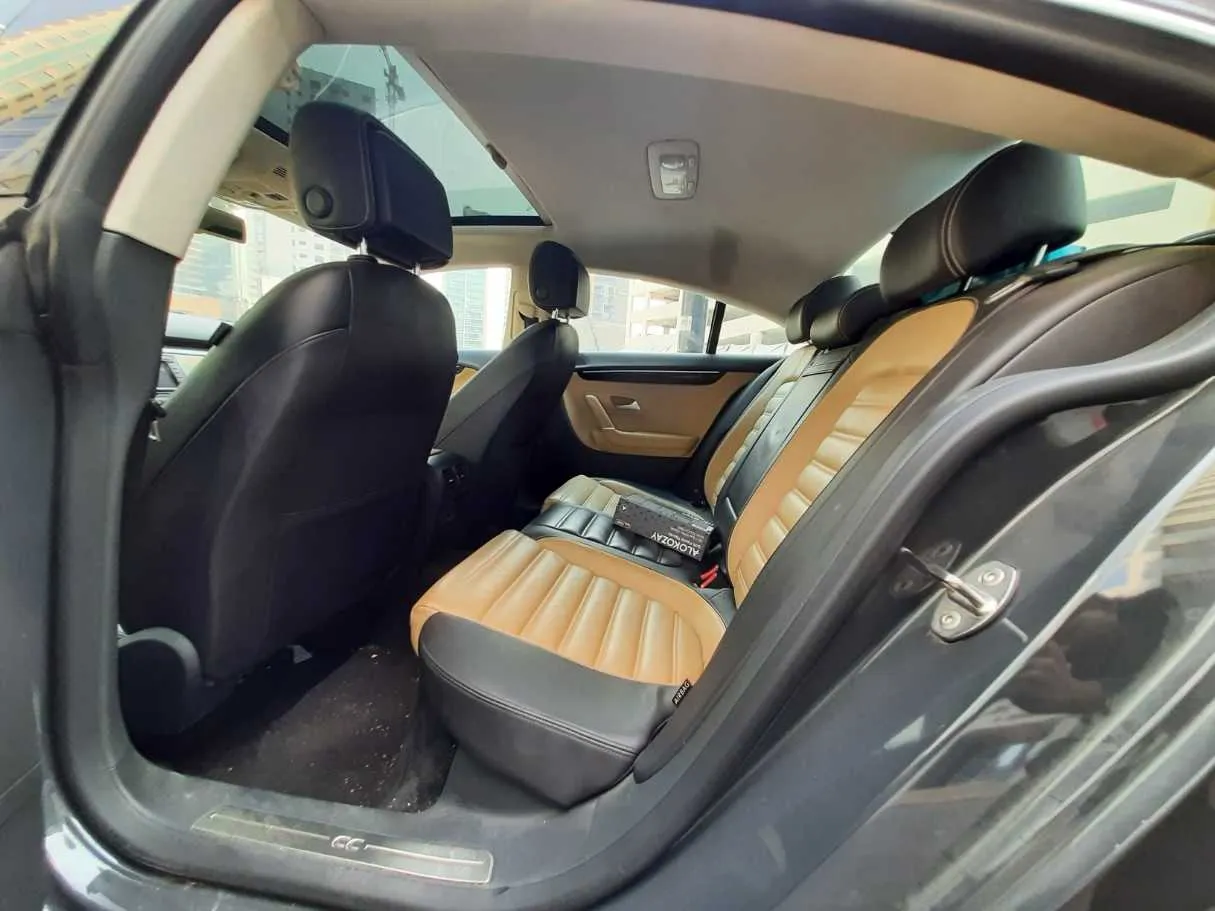 Car image 13