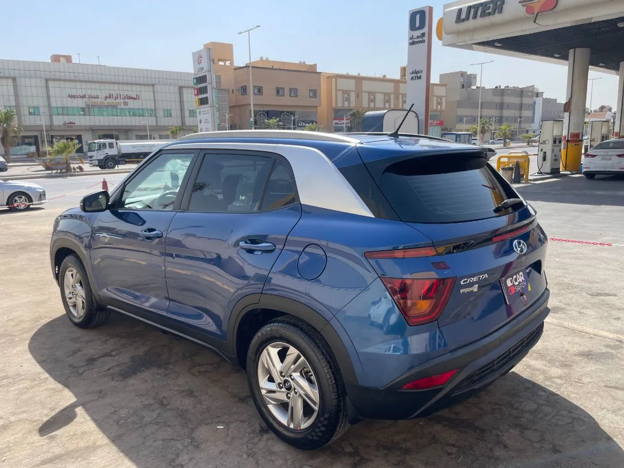 Car image 7