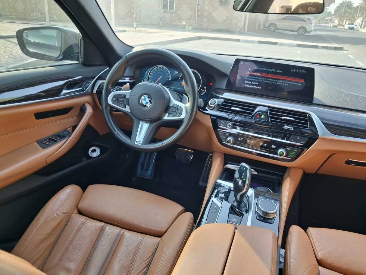 Car image 17