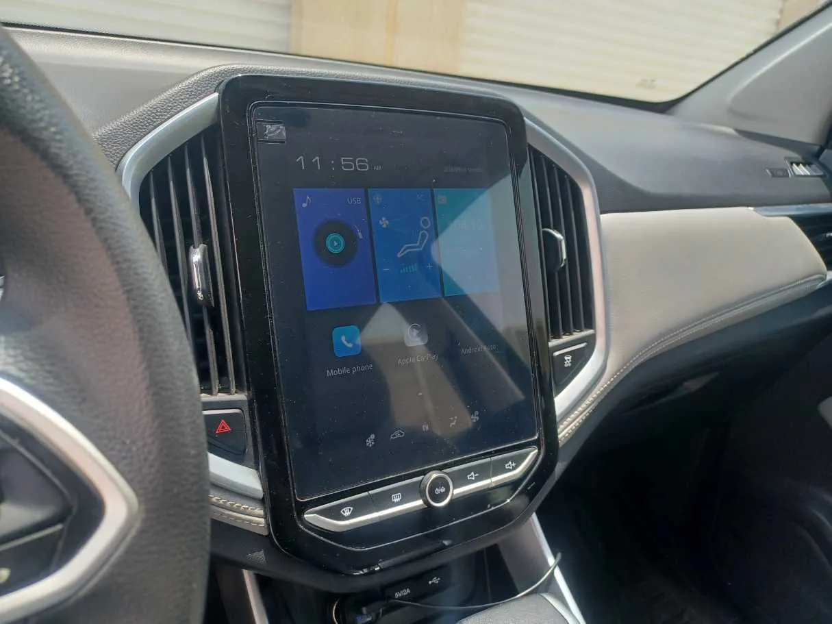 Car image 18