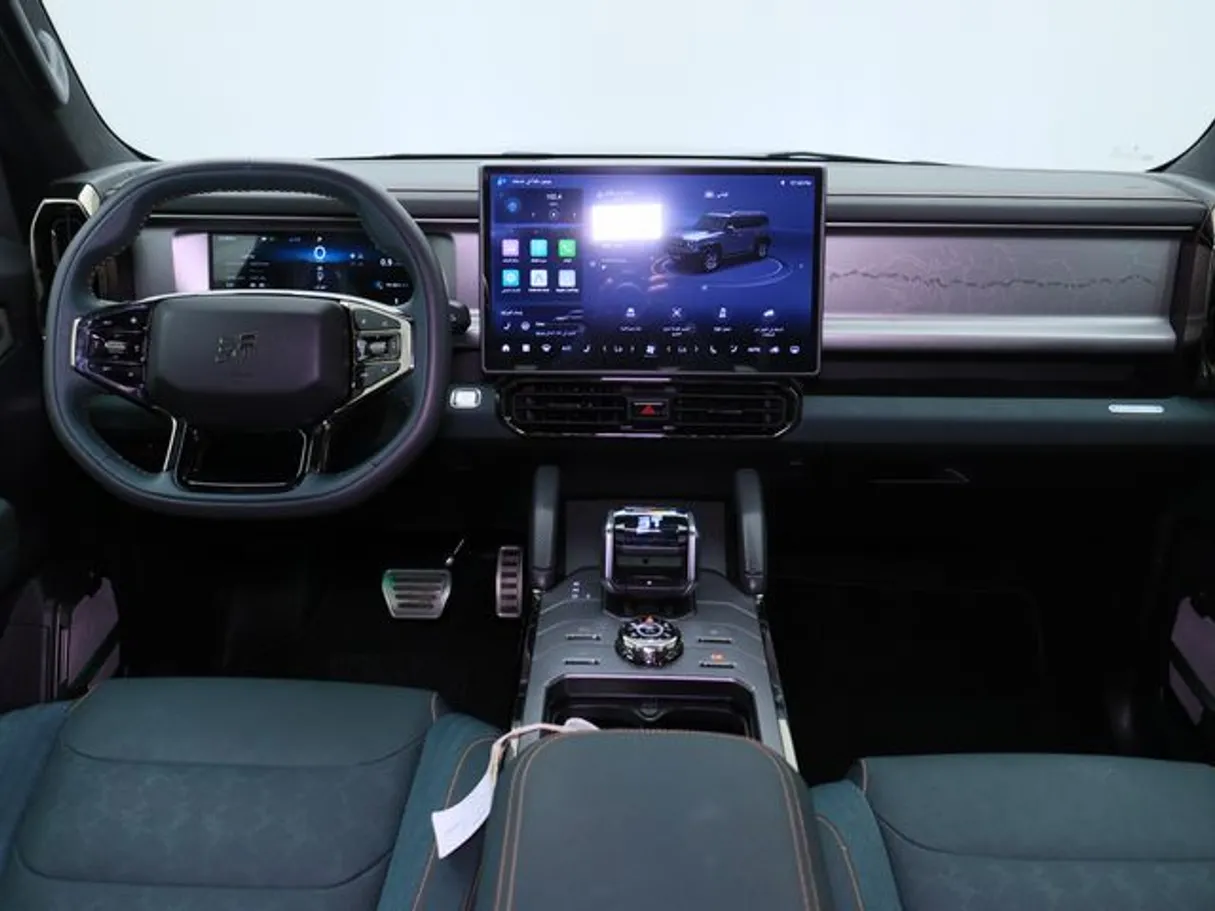 Car image 14