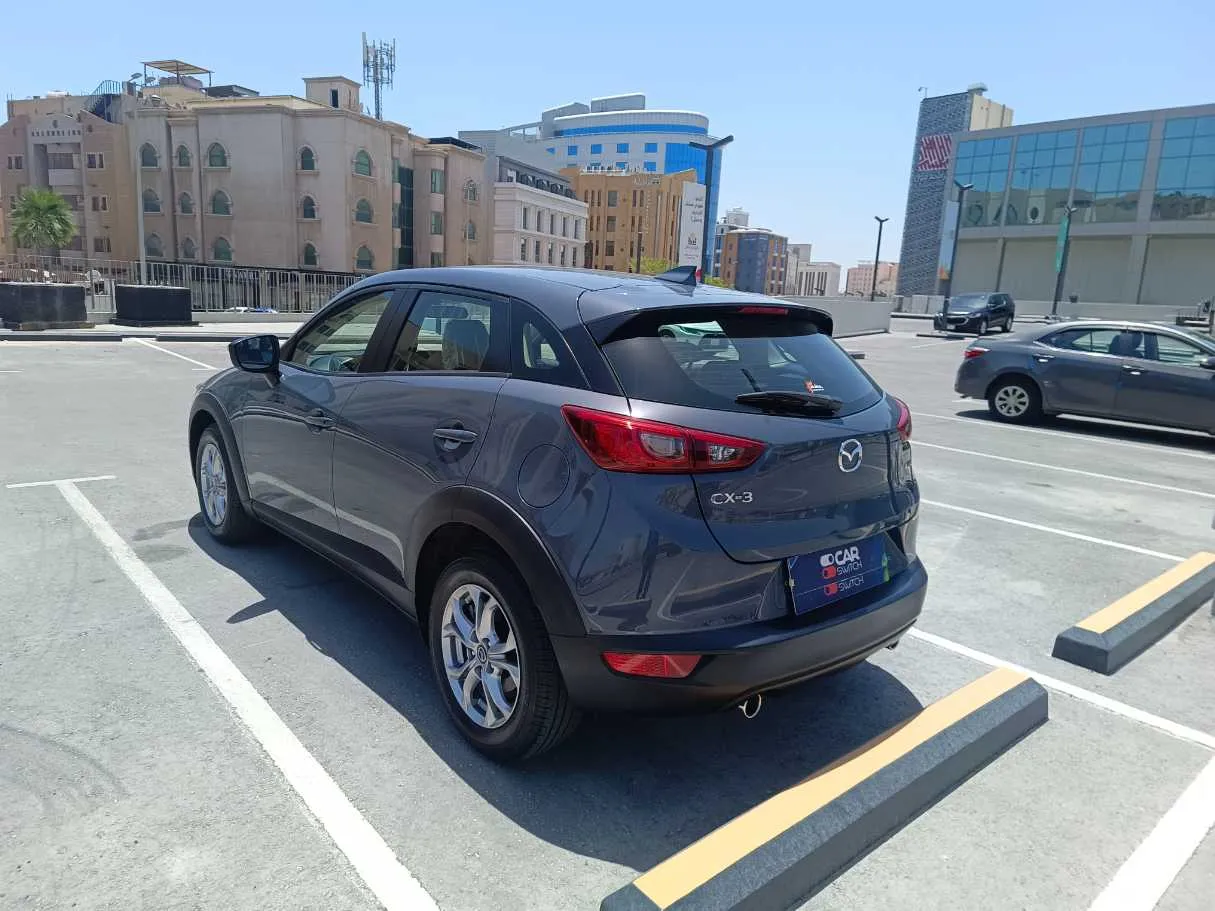Car image 7