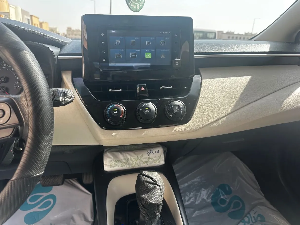 Car image 18