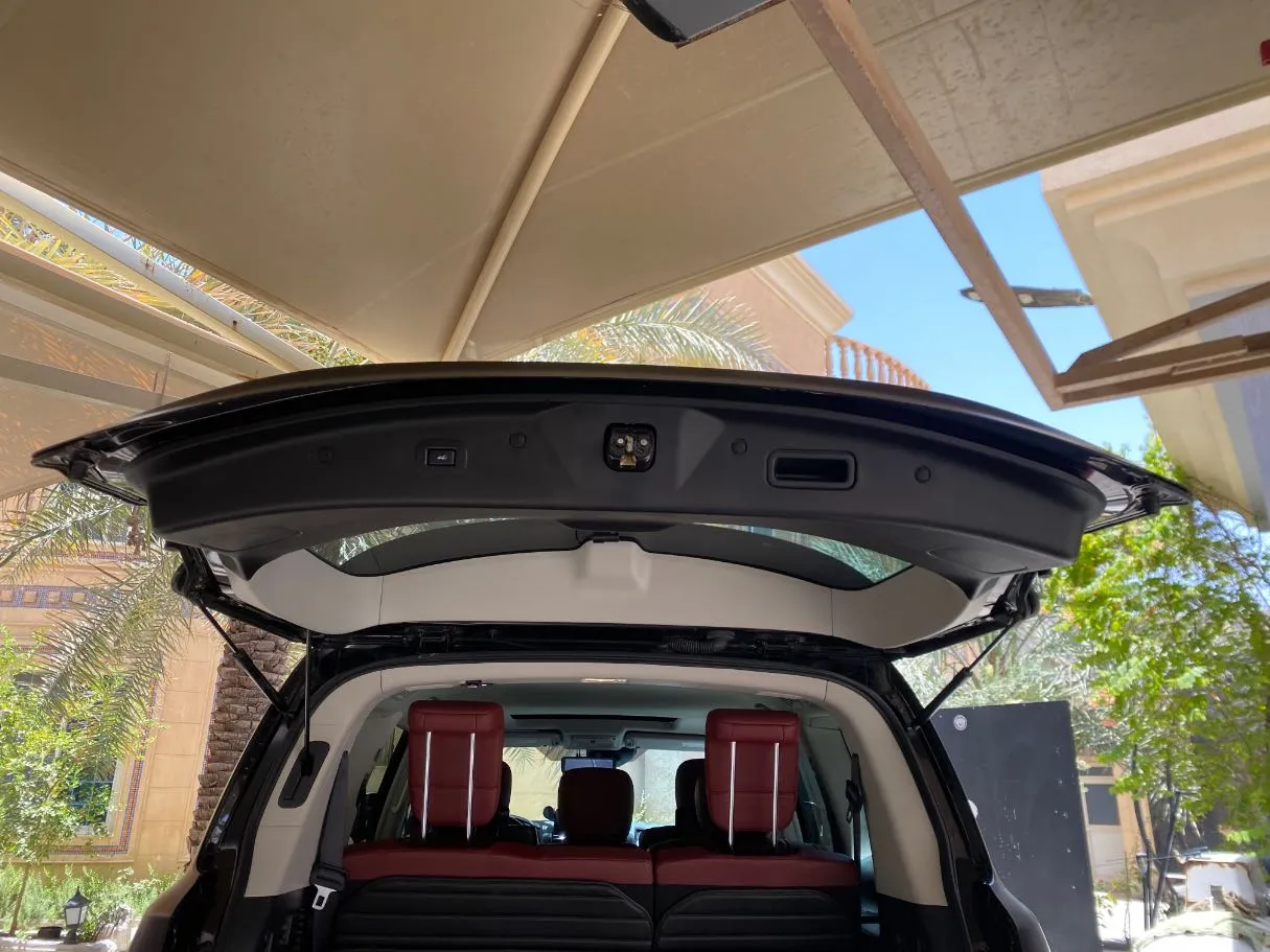 Car image 22
