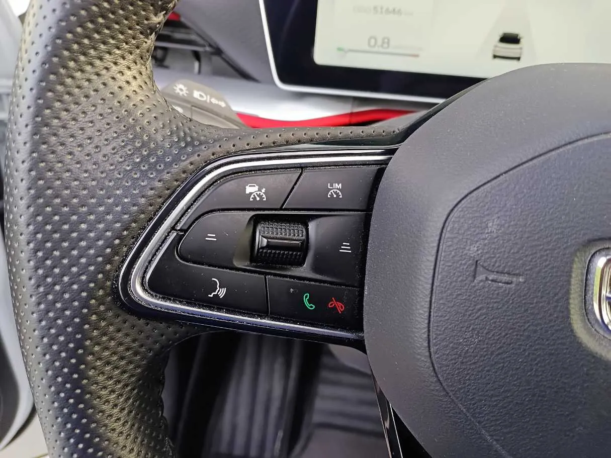 Car image 22