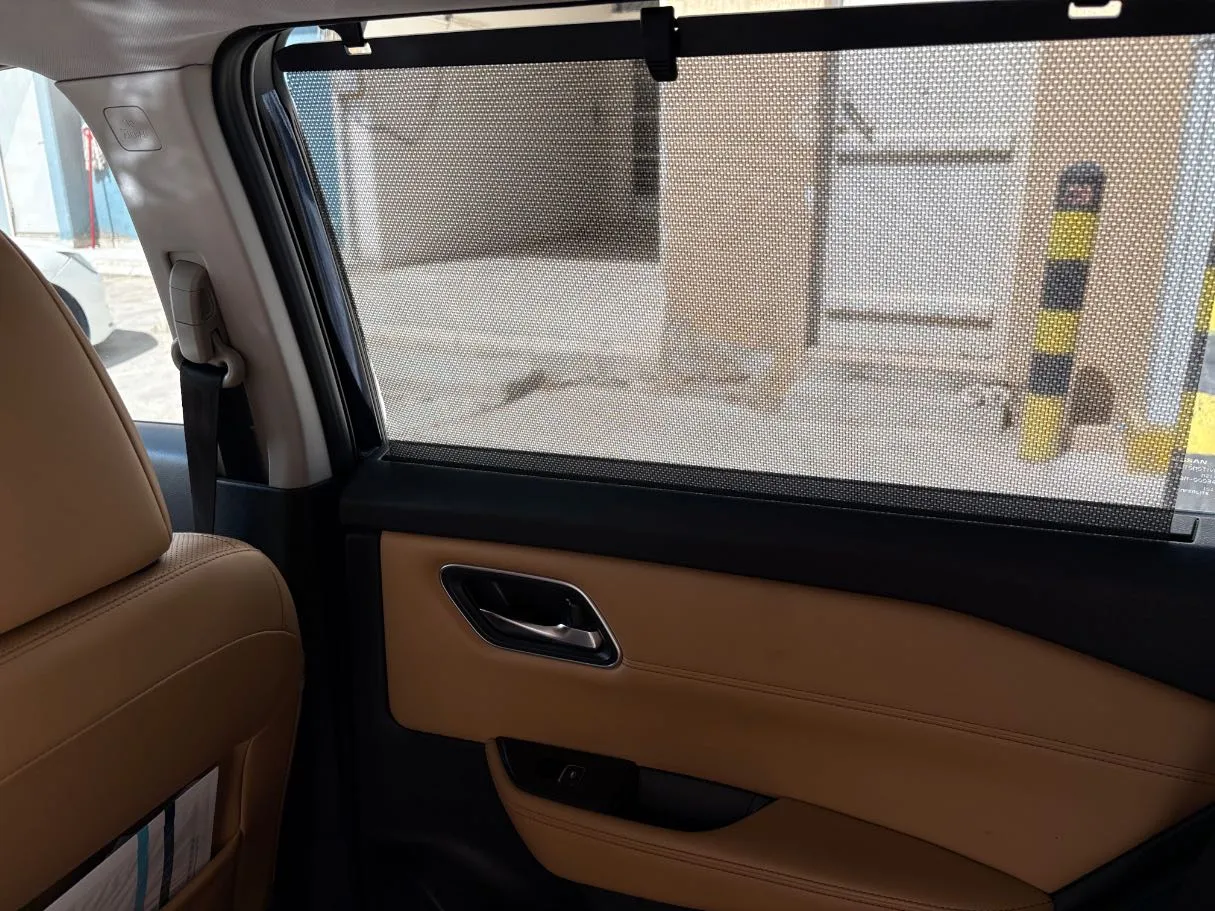 Car image 26