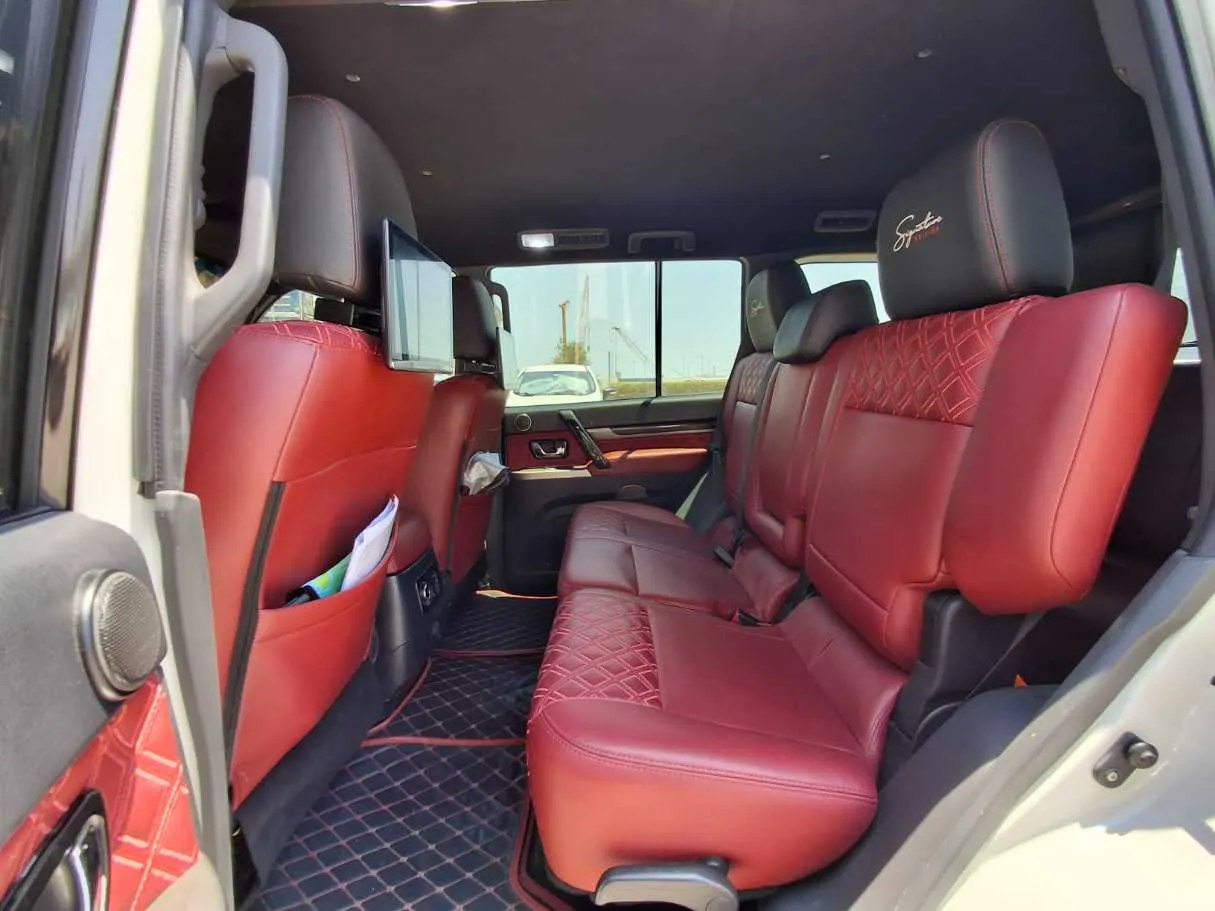 Car image 13