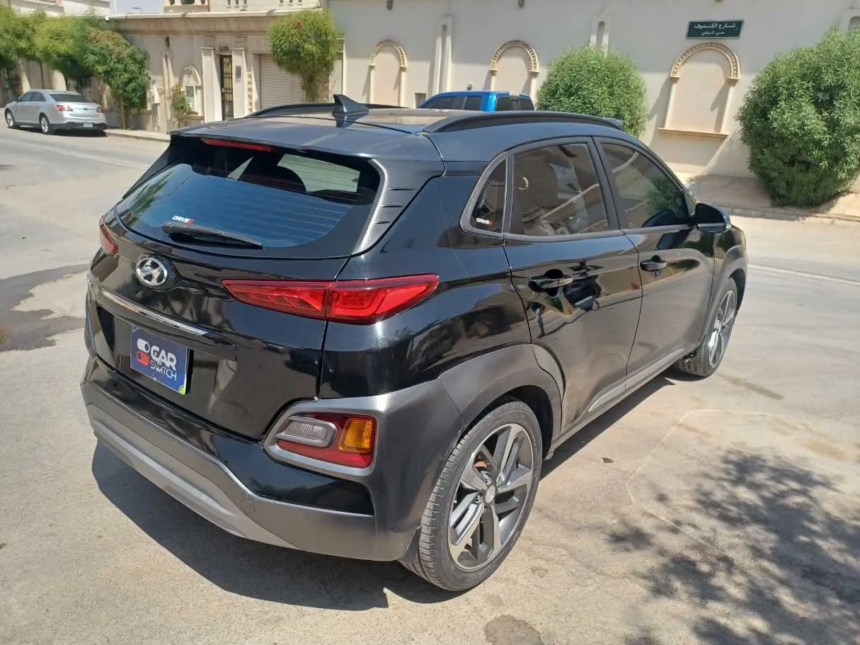 Car image 5