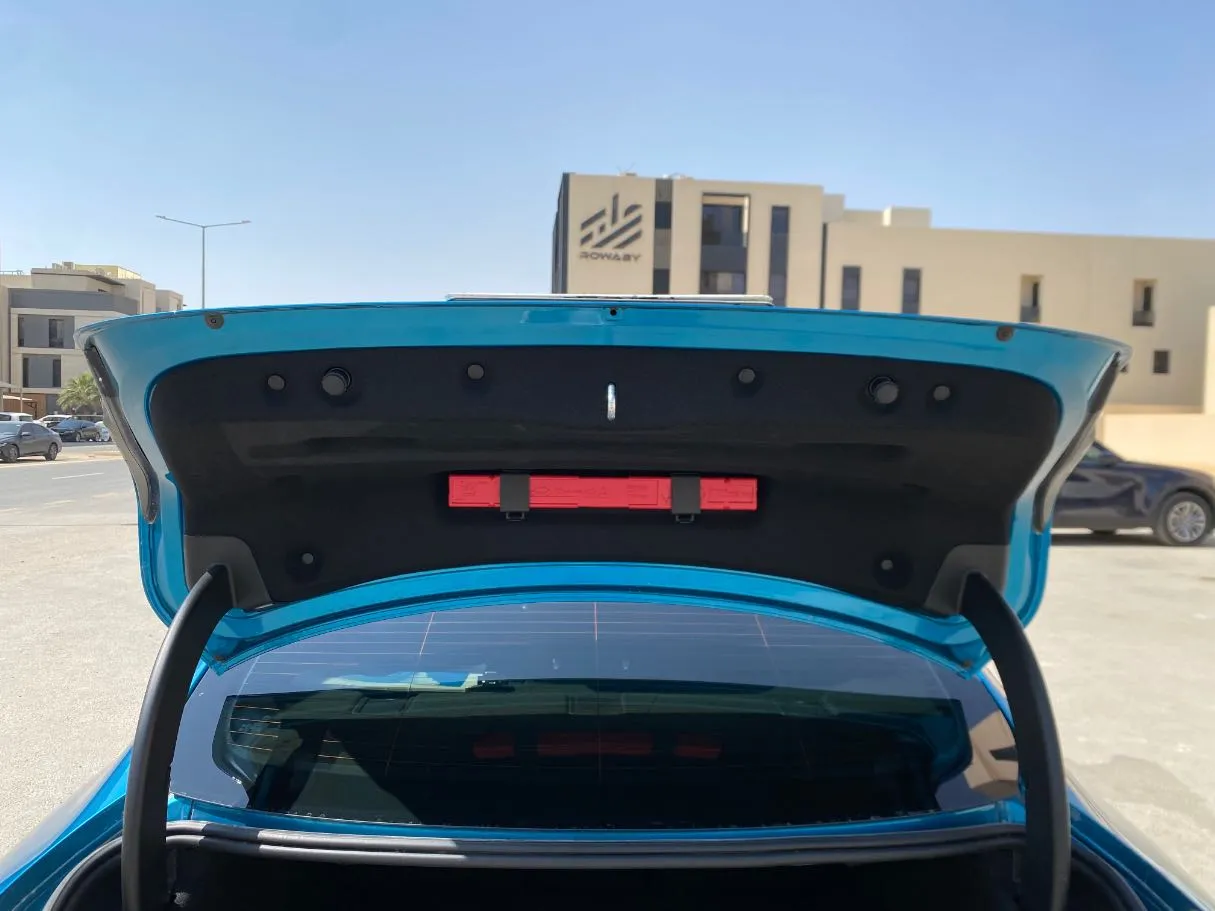 Car image 21