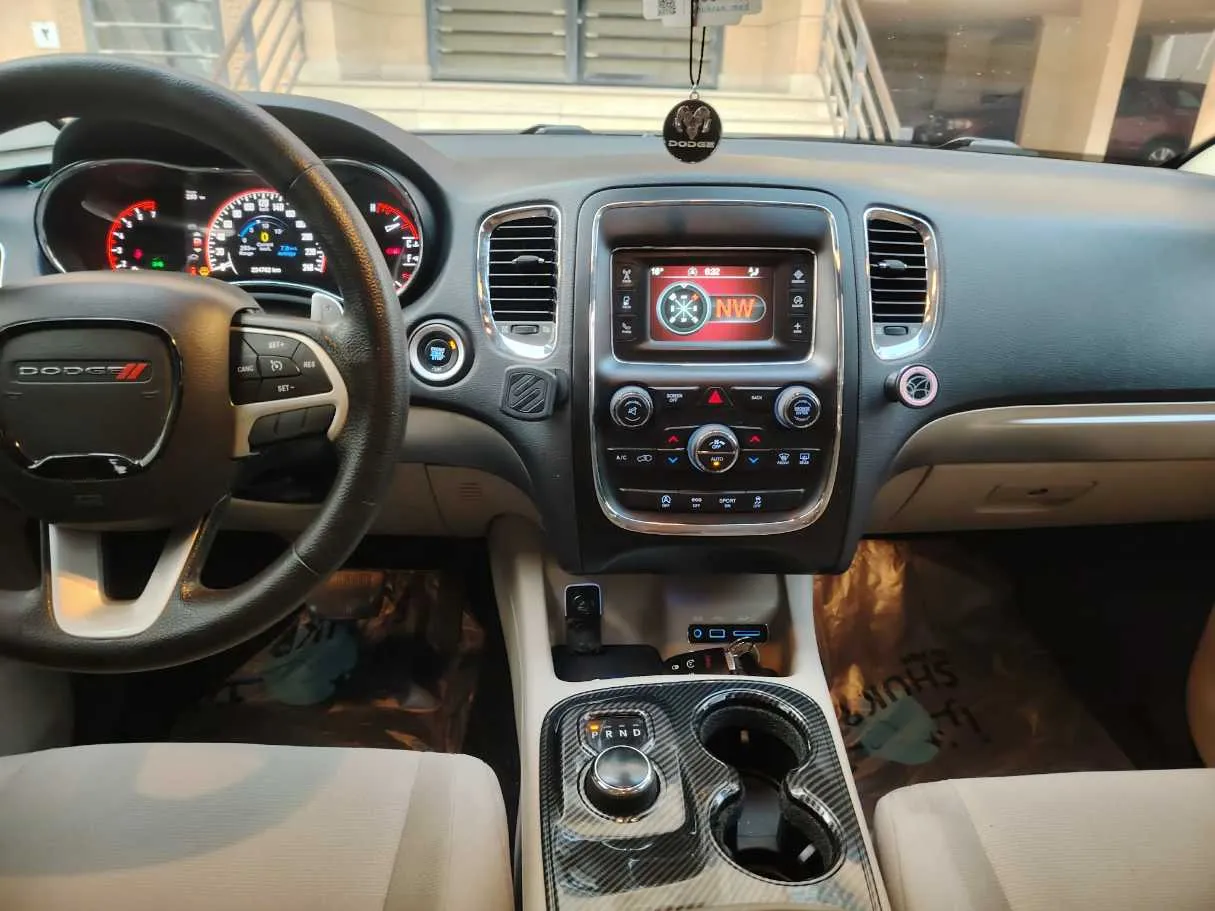 Car image 21