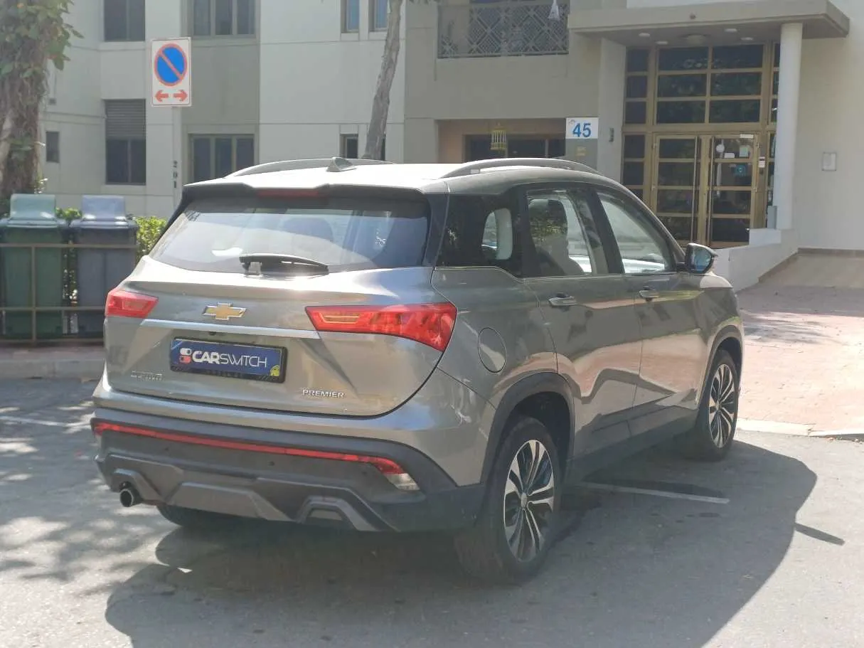 Car image 5