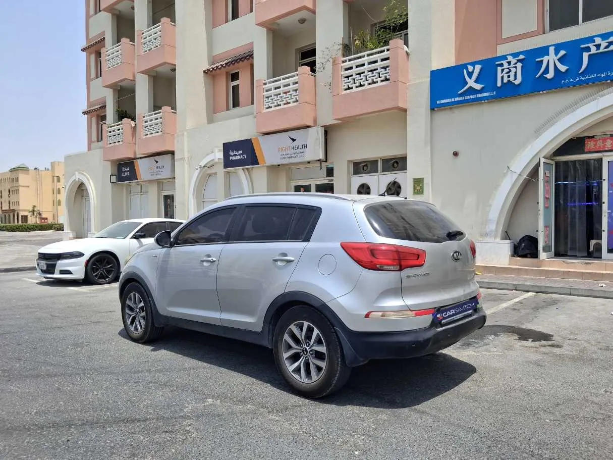 Car image 7