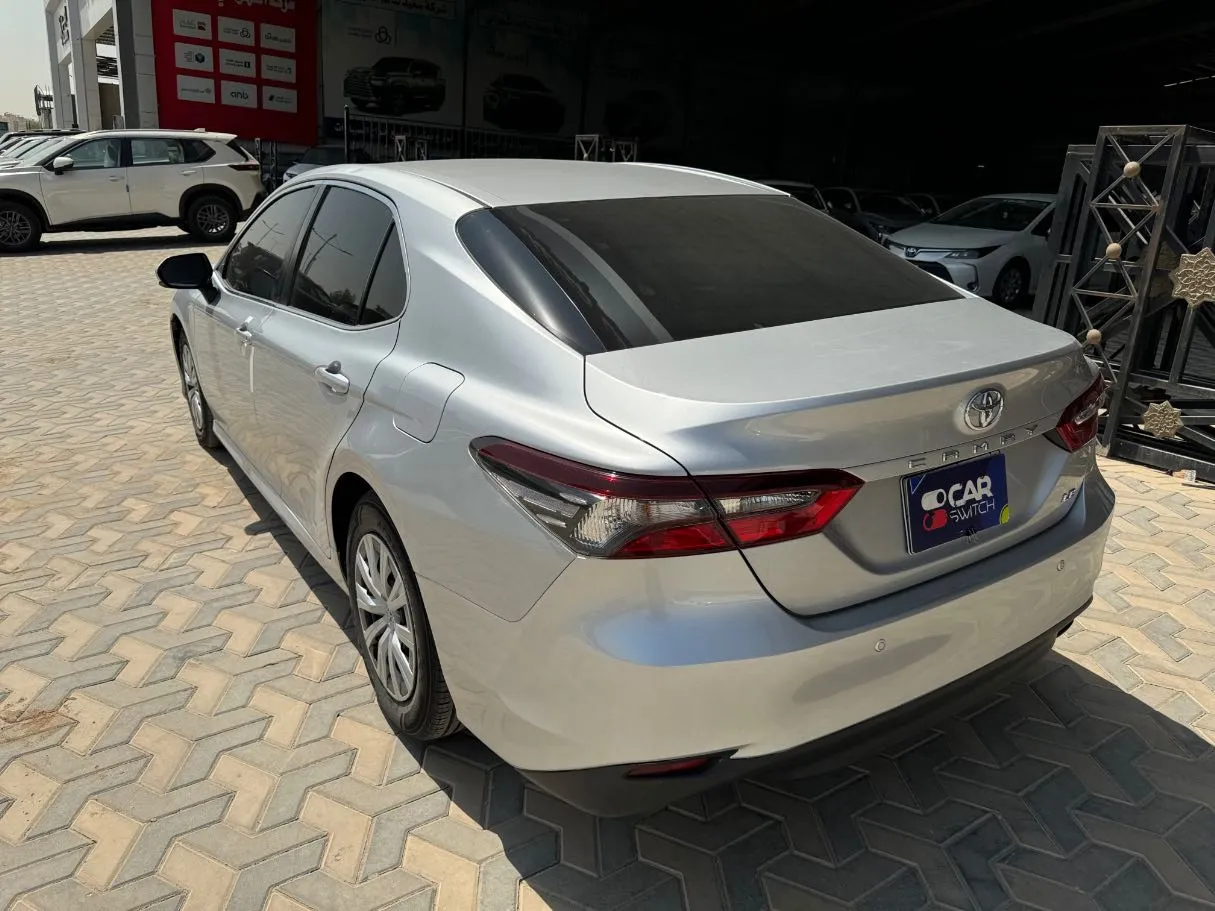 Car image 7
