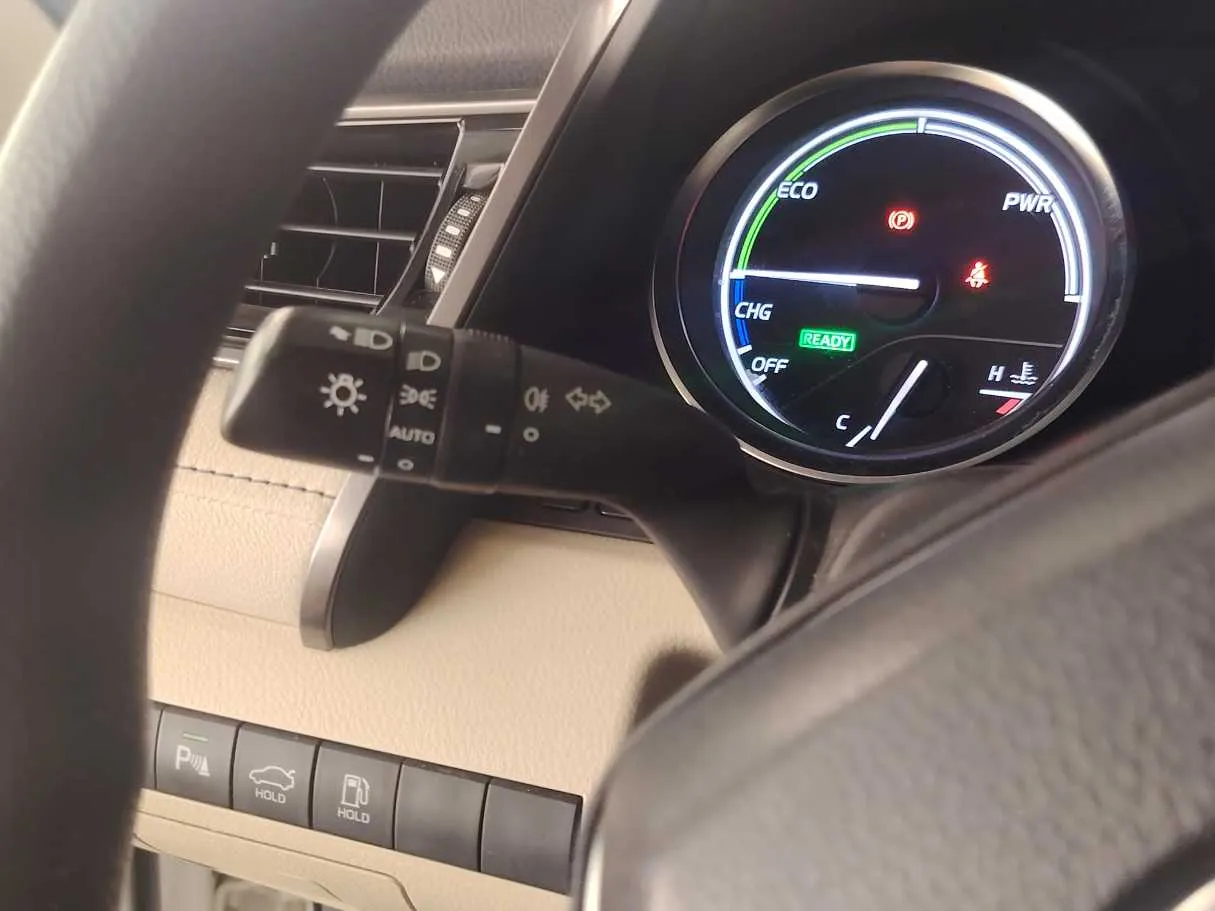 Car image 23
