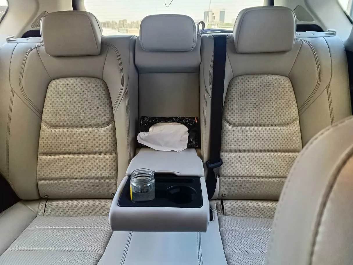 Car image 20