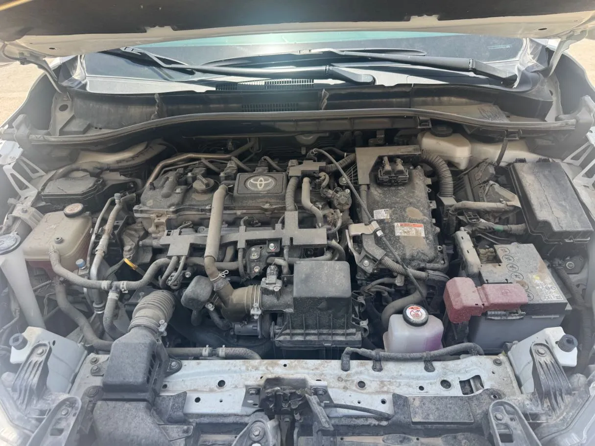 Car image 21