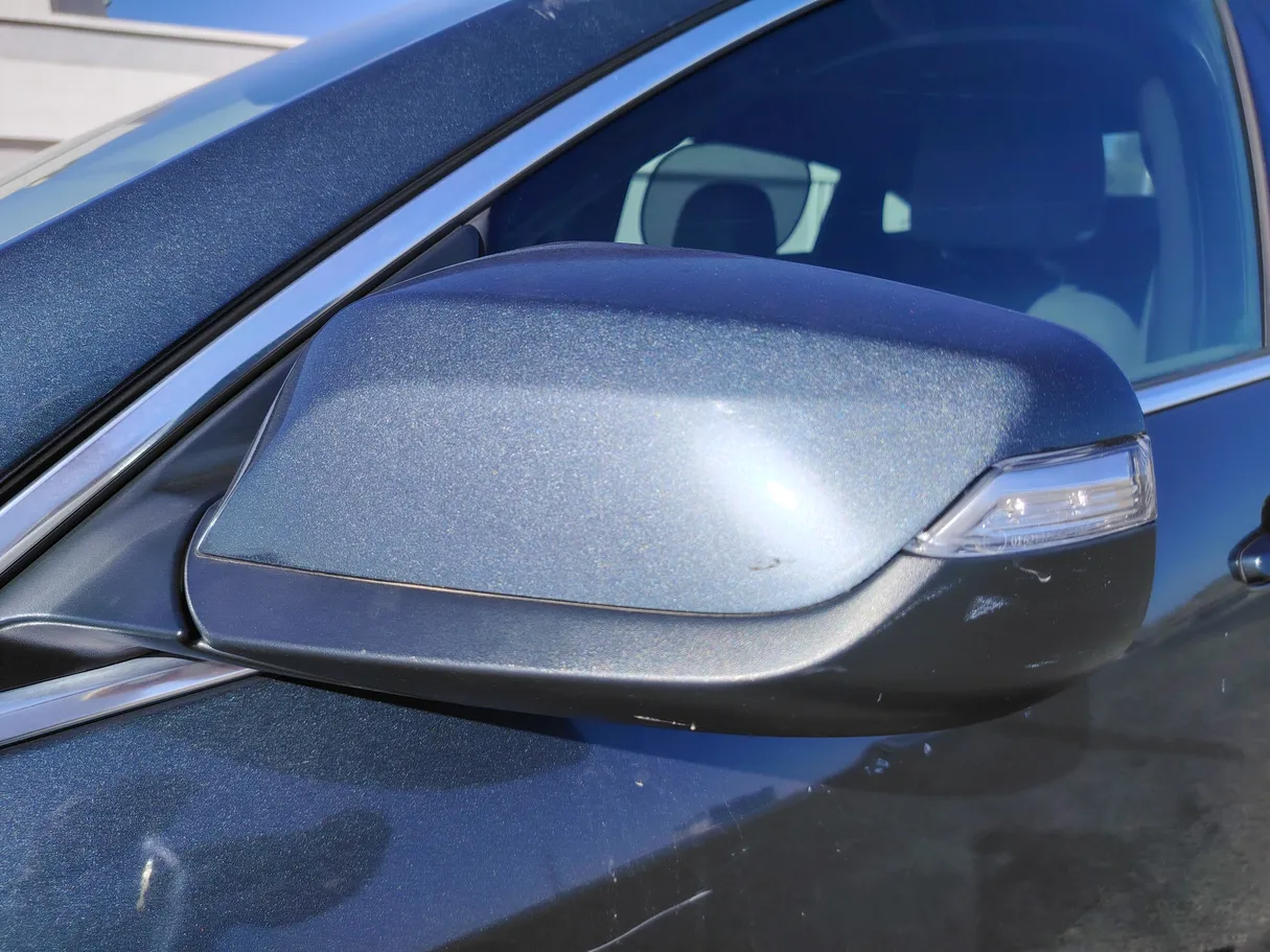 Car image 26
