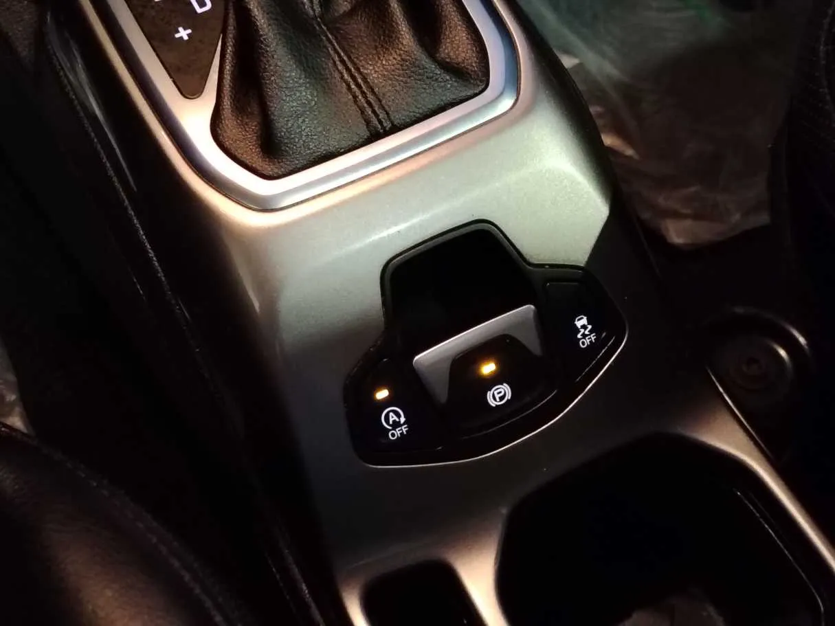 Car image 28