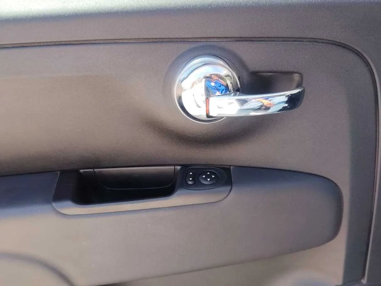 Car image 21