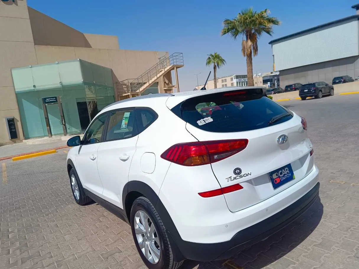 Car image 7