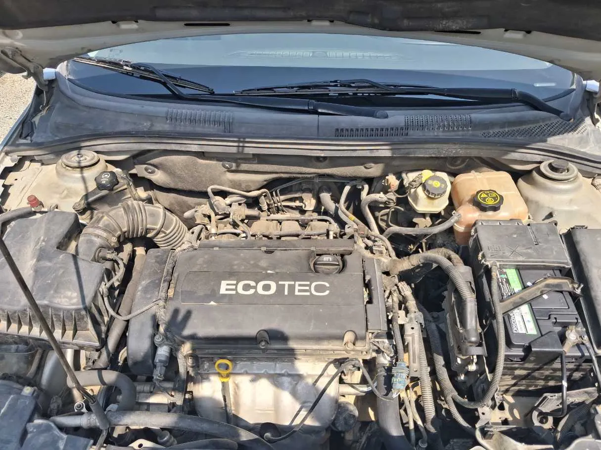 Car image 19