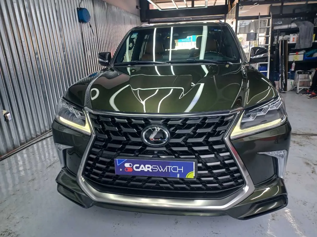 Car image 2