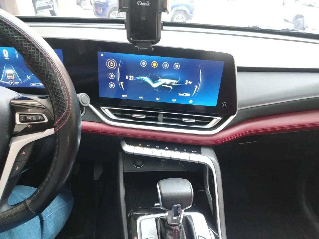 Car image 24