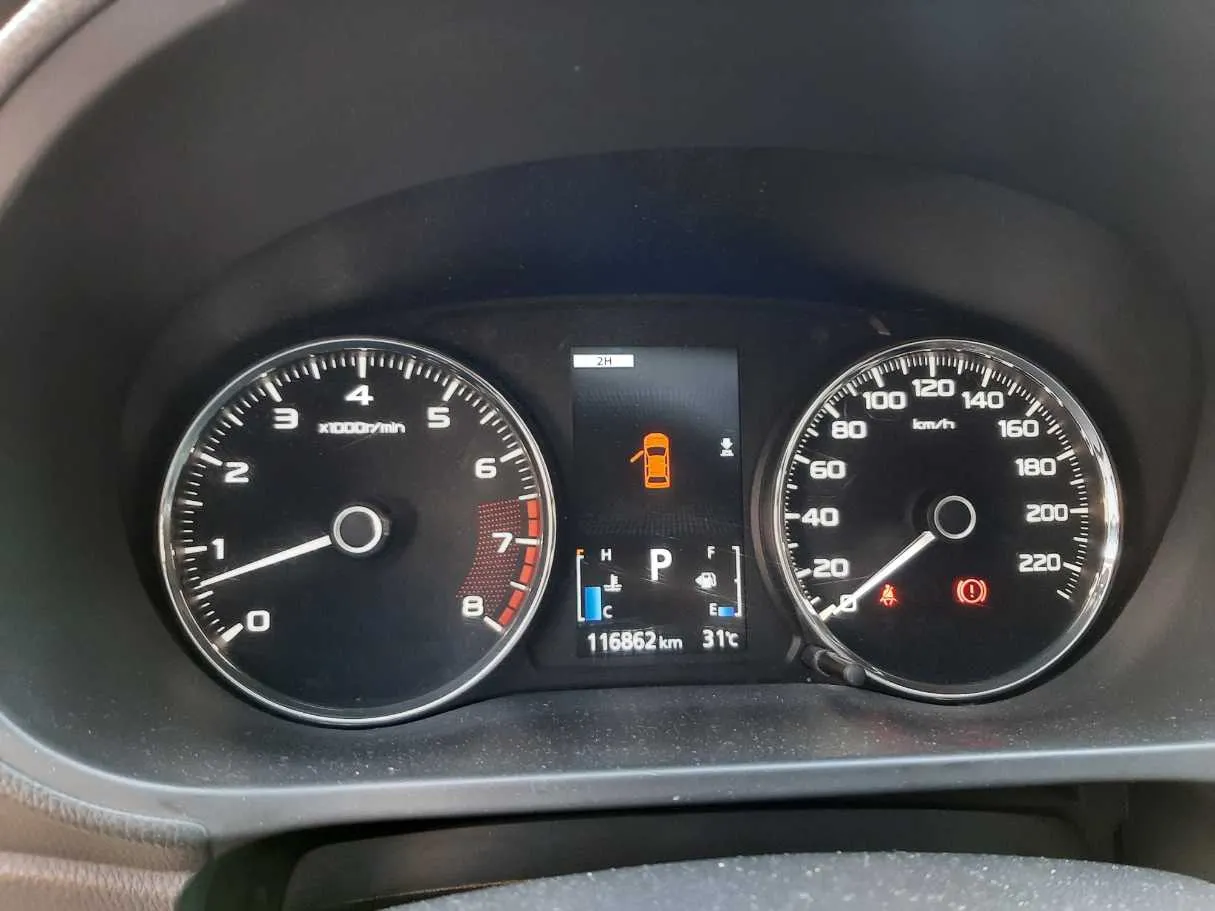 Car image 18