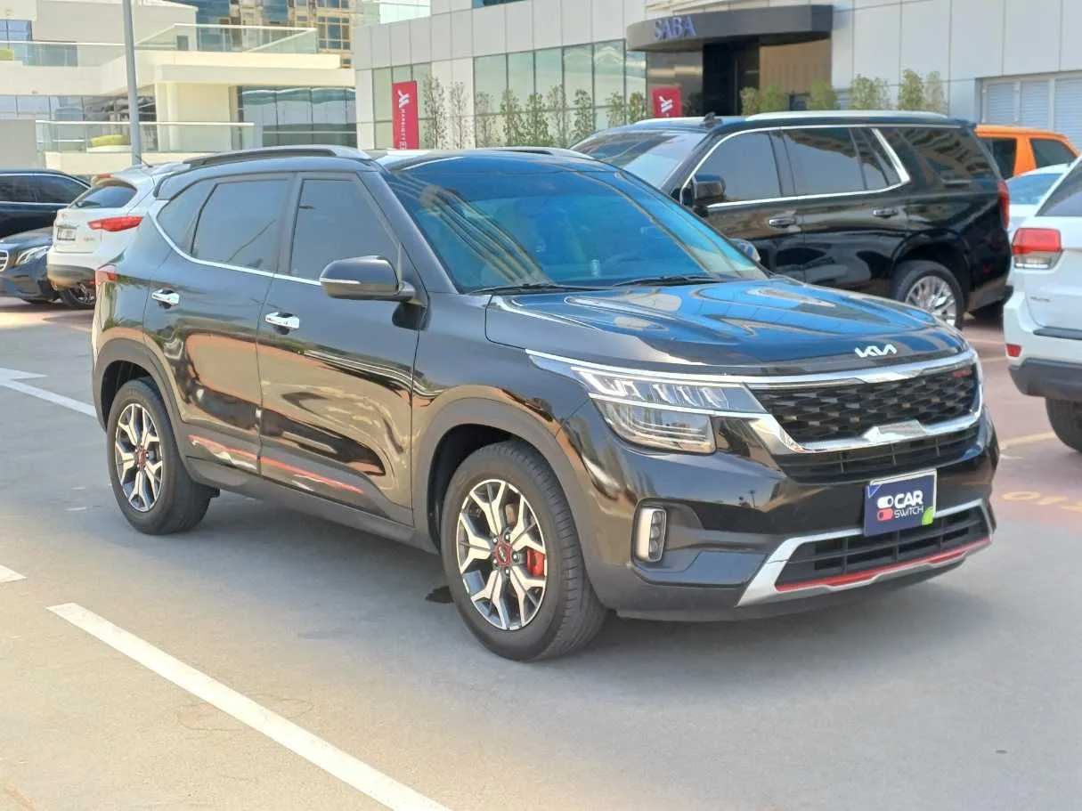 Car image 3