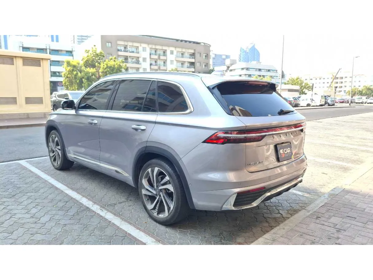 Car image 7
