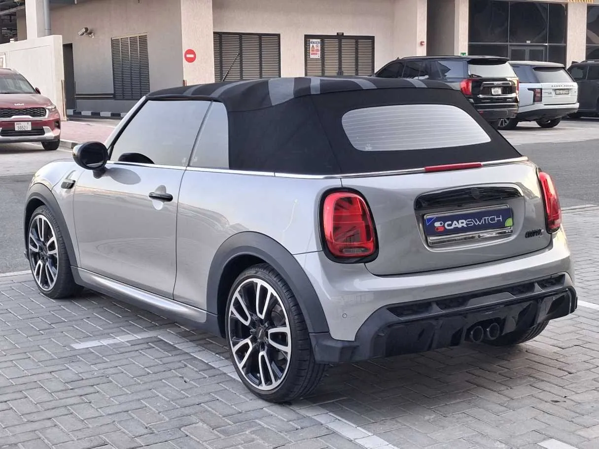 Car image 5