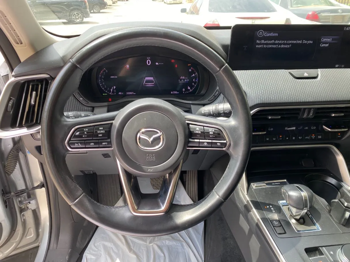 Car image 17