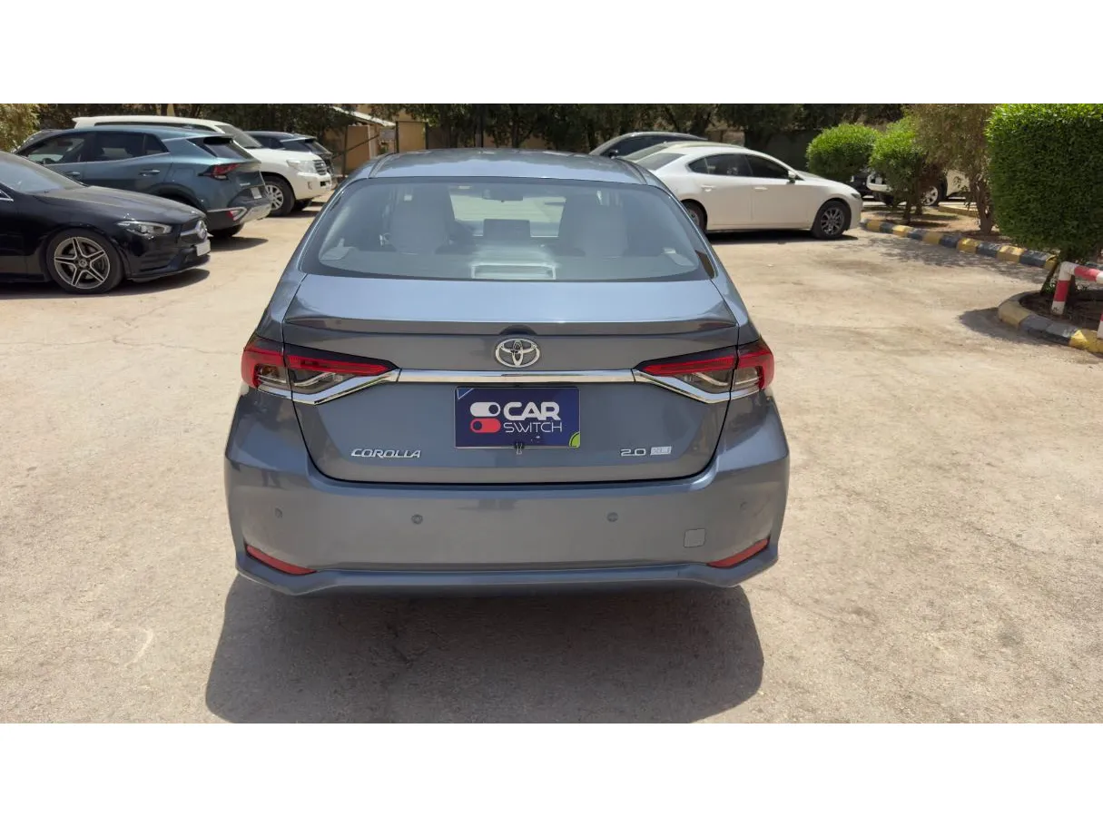 Car image 6