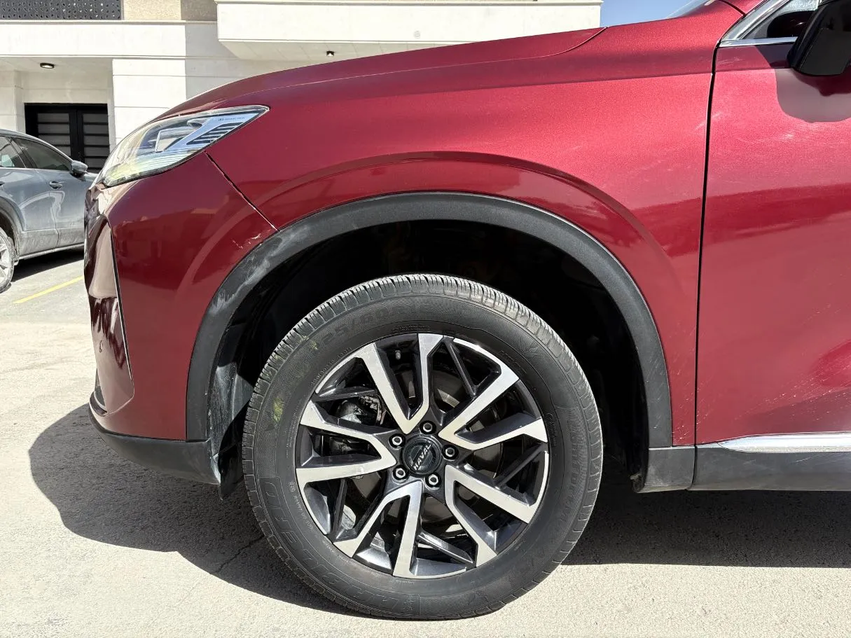 Car image 9