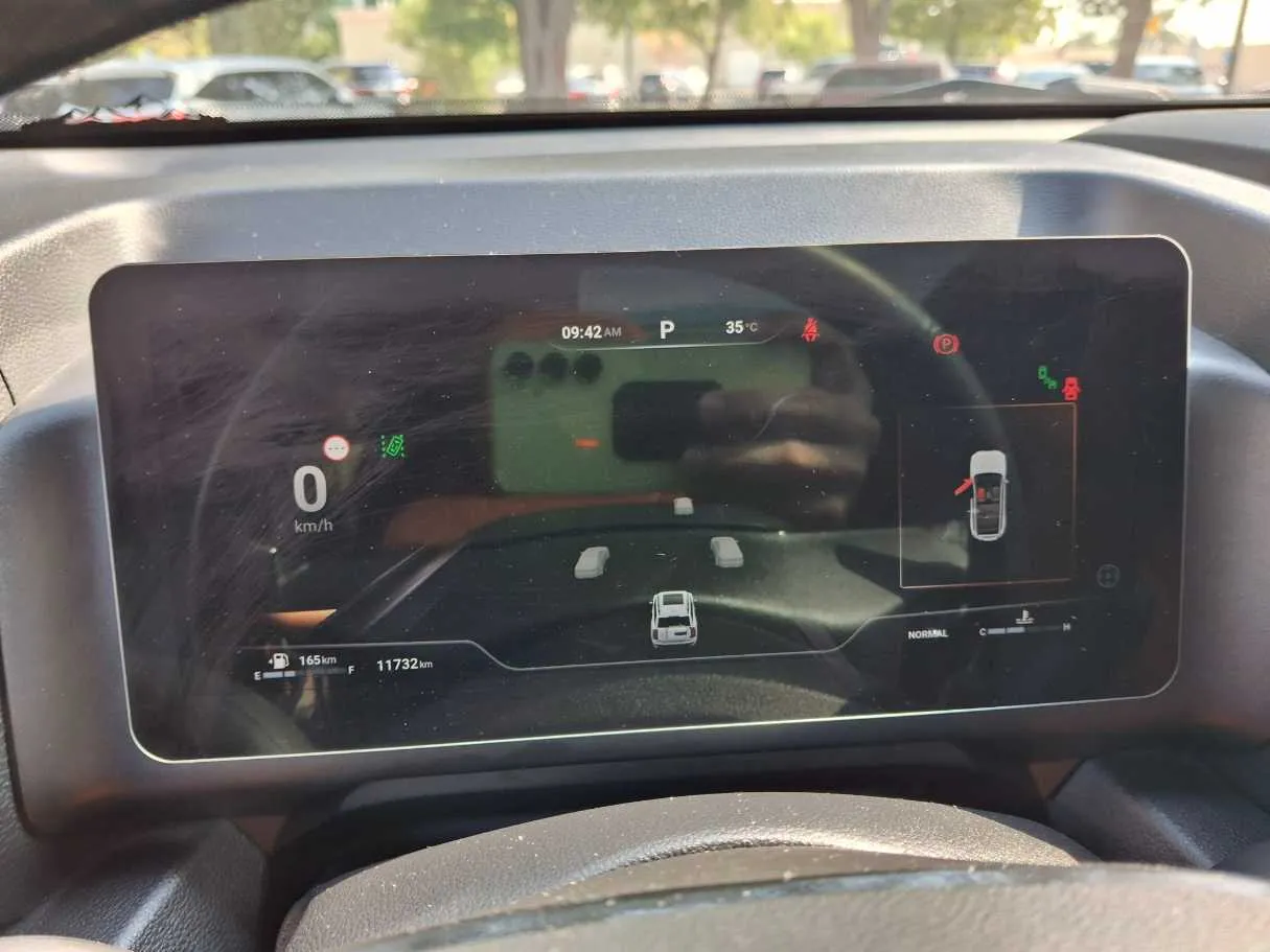 Car image 18