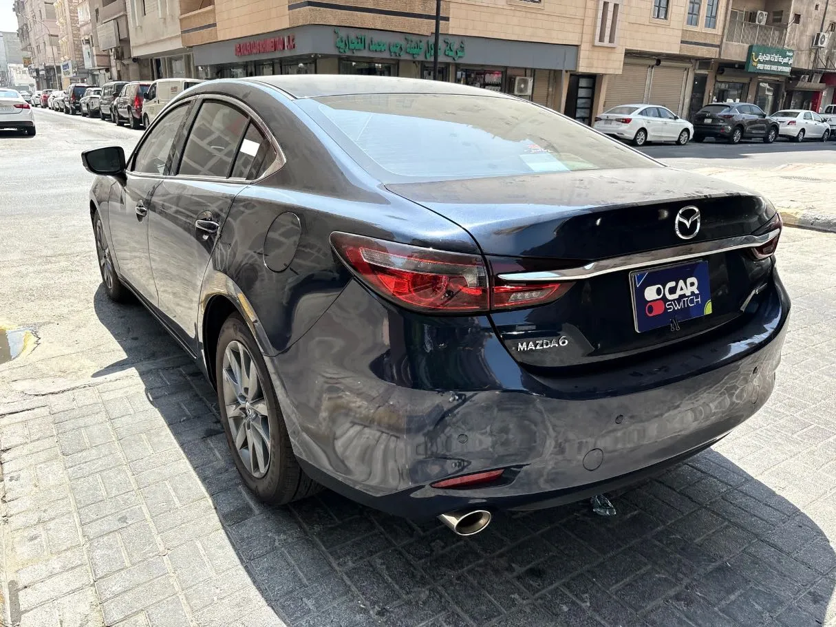 Car image 7