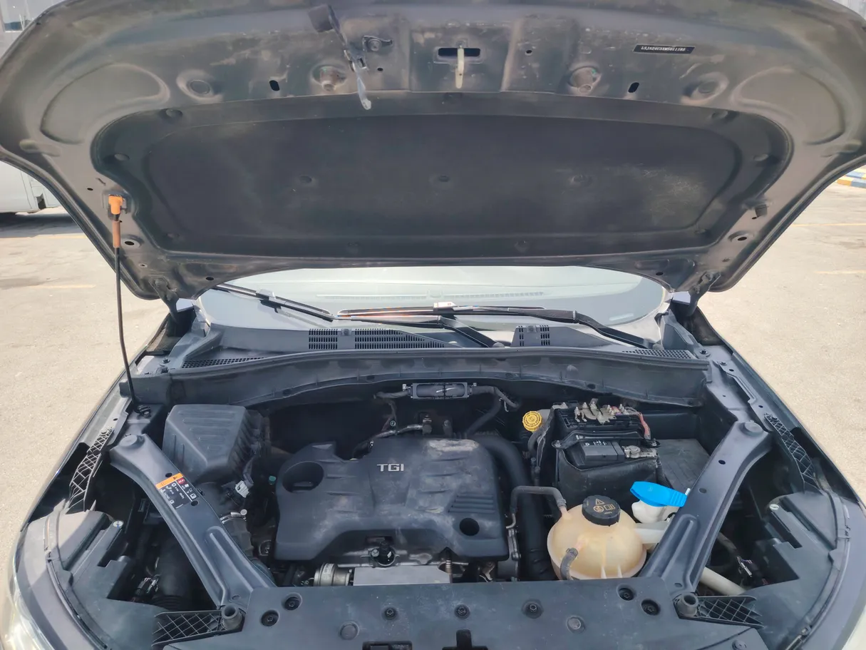 Car image 28