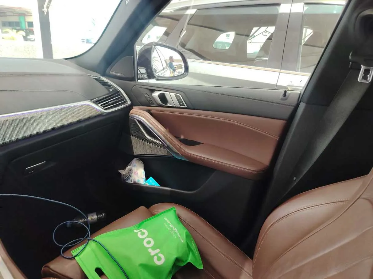 Car image 44