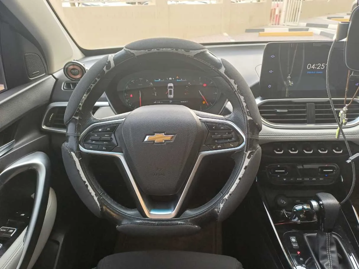 Car image 17
