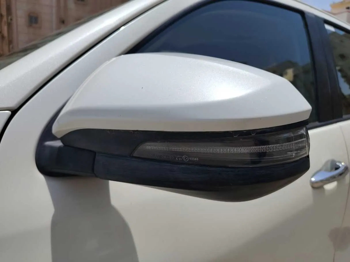 Car image 26