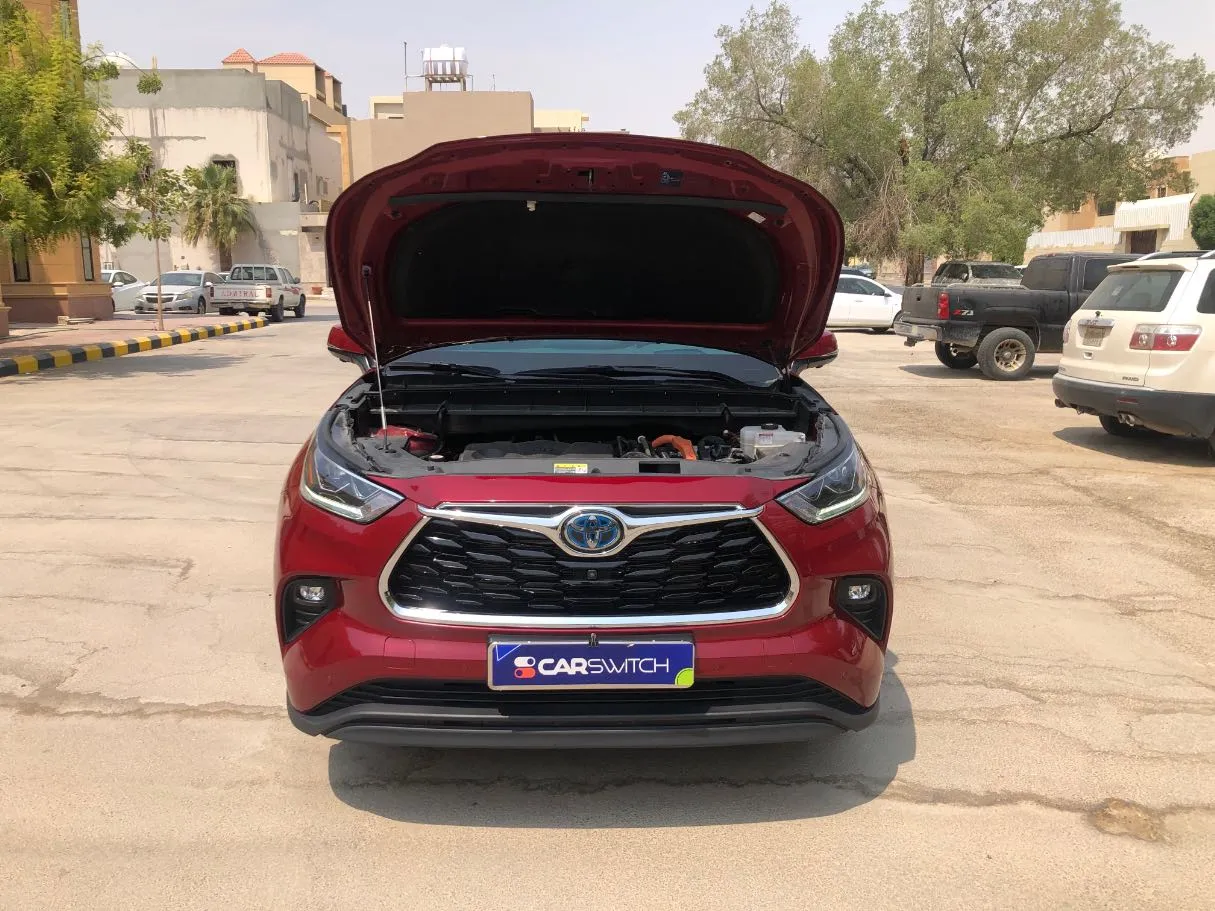 Car image 25