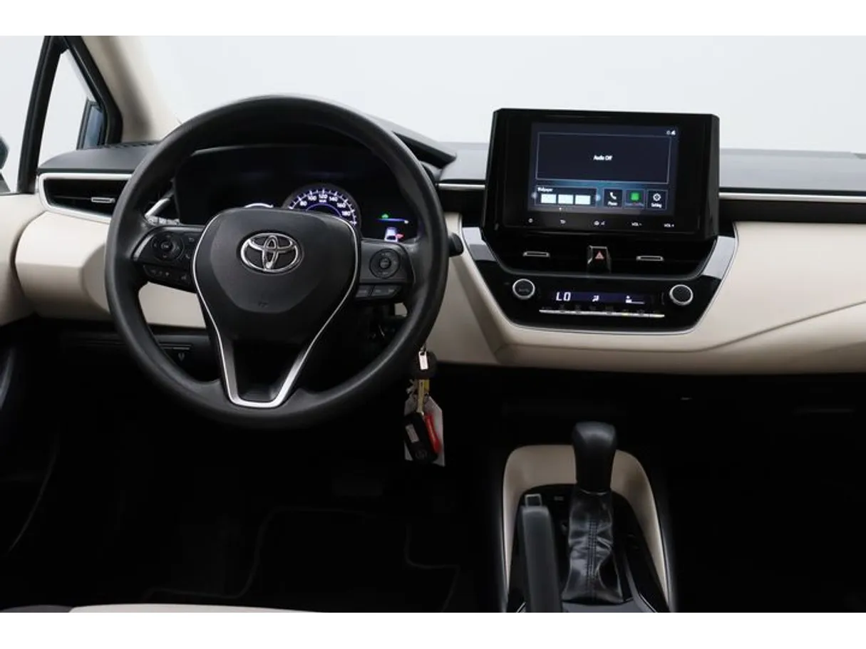 Car image 15