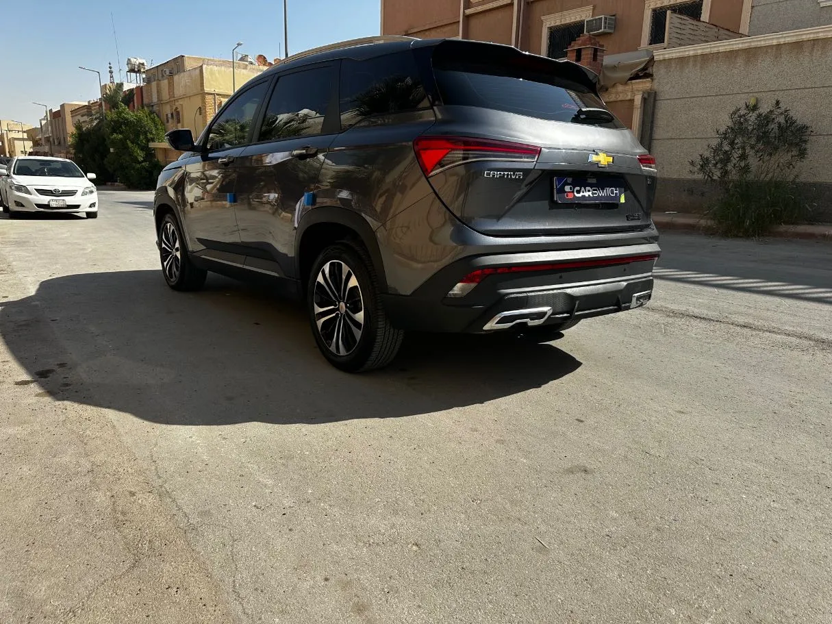 Car image 7