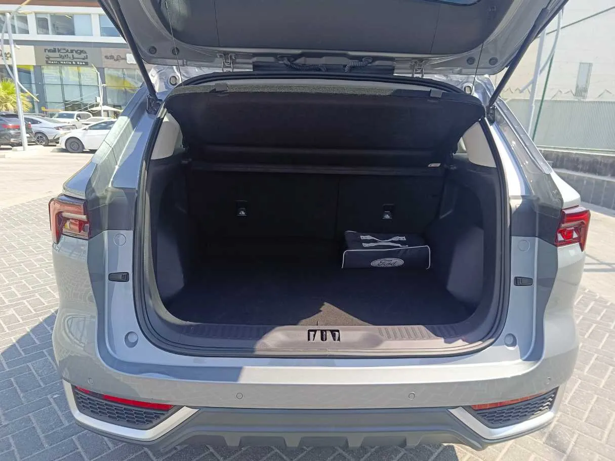 Car image 29